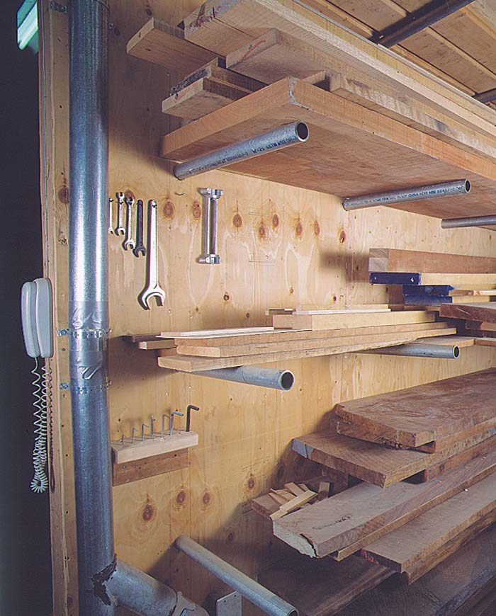 A simple pipe rack for lumber