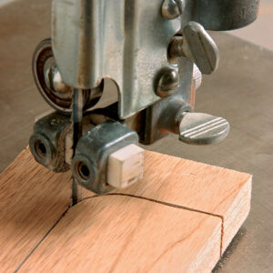 cutting the curves on a bandsaw