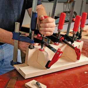 glue the bandsaw fence to the base