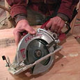 Cutting curves with circular saw