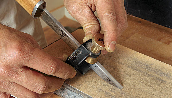 Want to learn how to sharpen chisels? Knivesandtools explains!