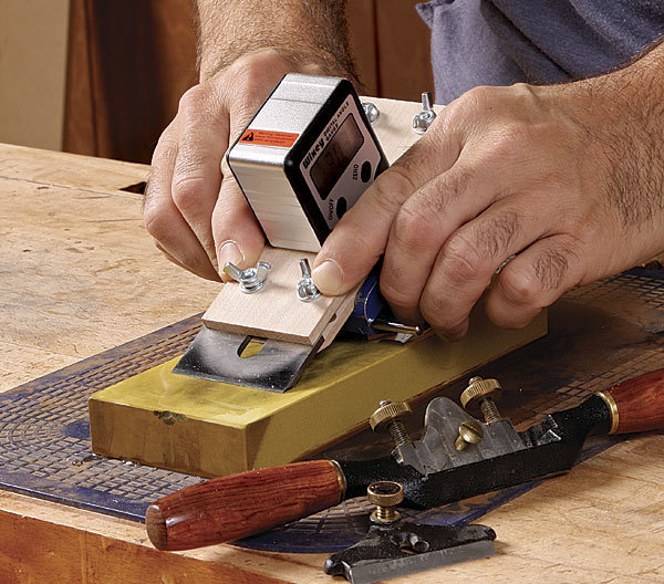 How to Sharpen a Spokeshave - FineWoodworking
