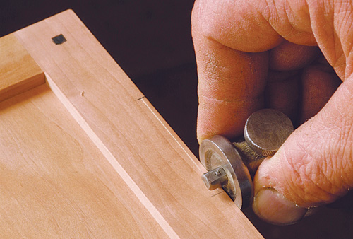 lay out depth of butt hinge mortise with marking gauge