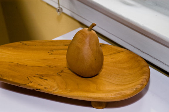 https://images.finewoodworking.com/app/uploads/2019/04/28092721/Yellowheart_Pear_1318_Ps.jpg