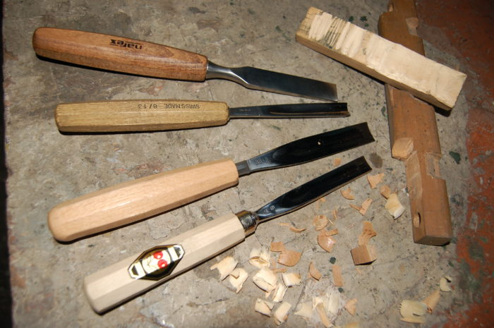 Chip Carving Knife, Short skew edge, Hornbeam handle - Two Cherries USA