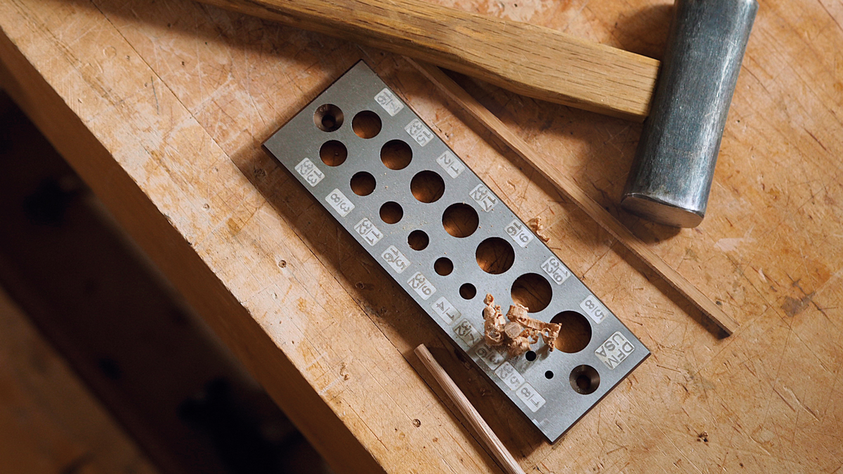 Amazing DIY Dowel Maker with Utility Knife / Homemade Dowel Maker