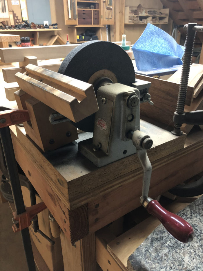 Hand Cranked Grinding Wheel - FineWoodworking