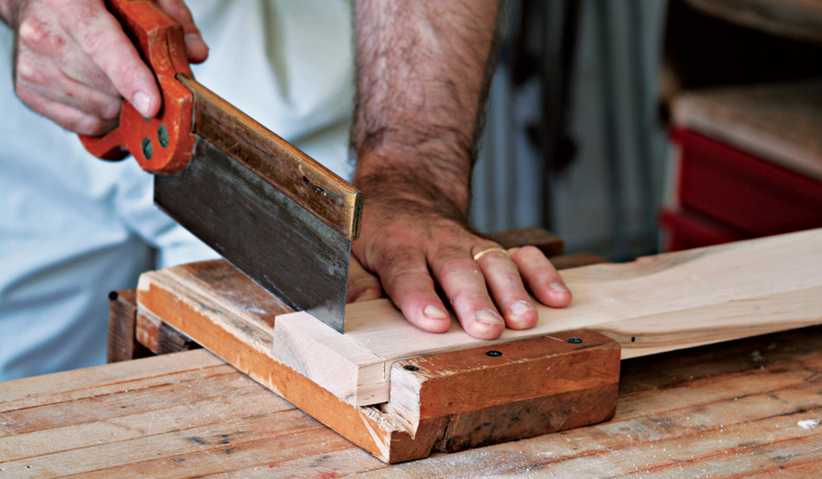 using a bench hook for sawing