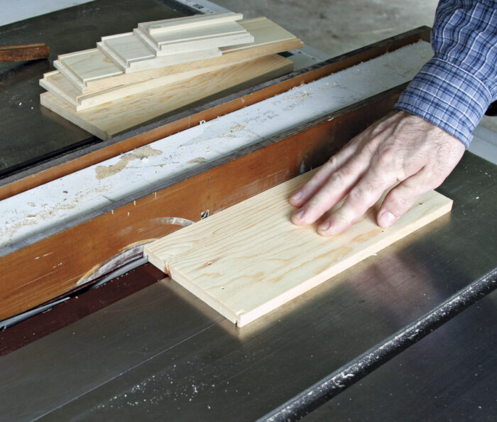 Cut a groove on the saw.