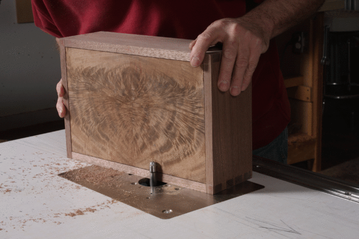 How to Install Quadrant Hinges in a Box - FineWoodworking