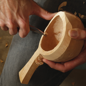 greenwood-carving-a-wooden-cup